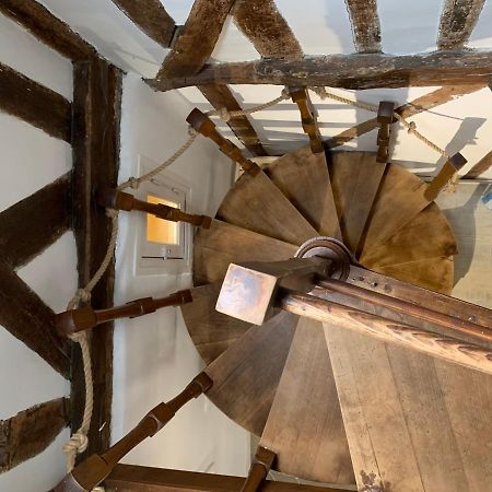 Les 4 Lions Duplex Chic Et Charme Apartment Honfleur Luaran gambar
